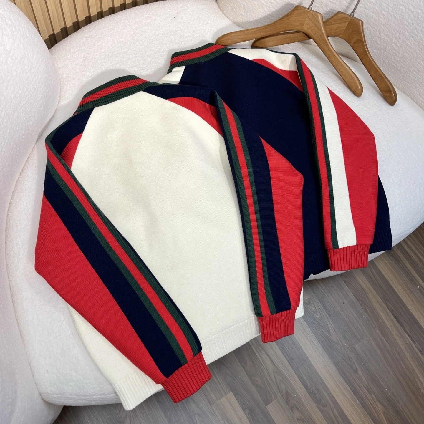 wg.luxury-- 6u33i embroidery 2colour item: E-F443J1631-2H